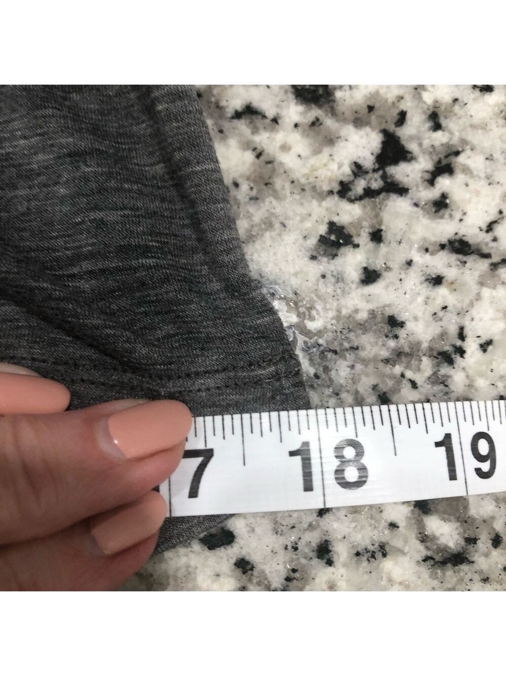 🍋 Lululemon Box It Out gray long sleeved top. Split back base layer - Picture 8 of 10